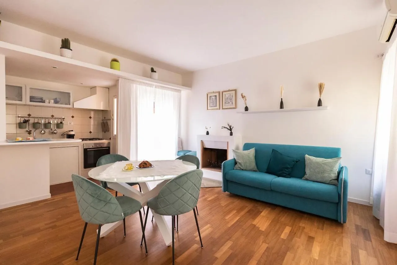 Emerald - In The Heart Of Trastevere 罗马