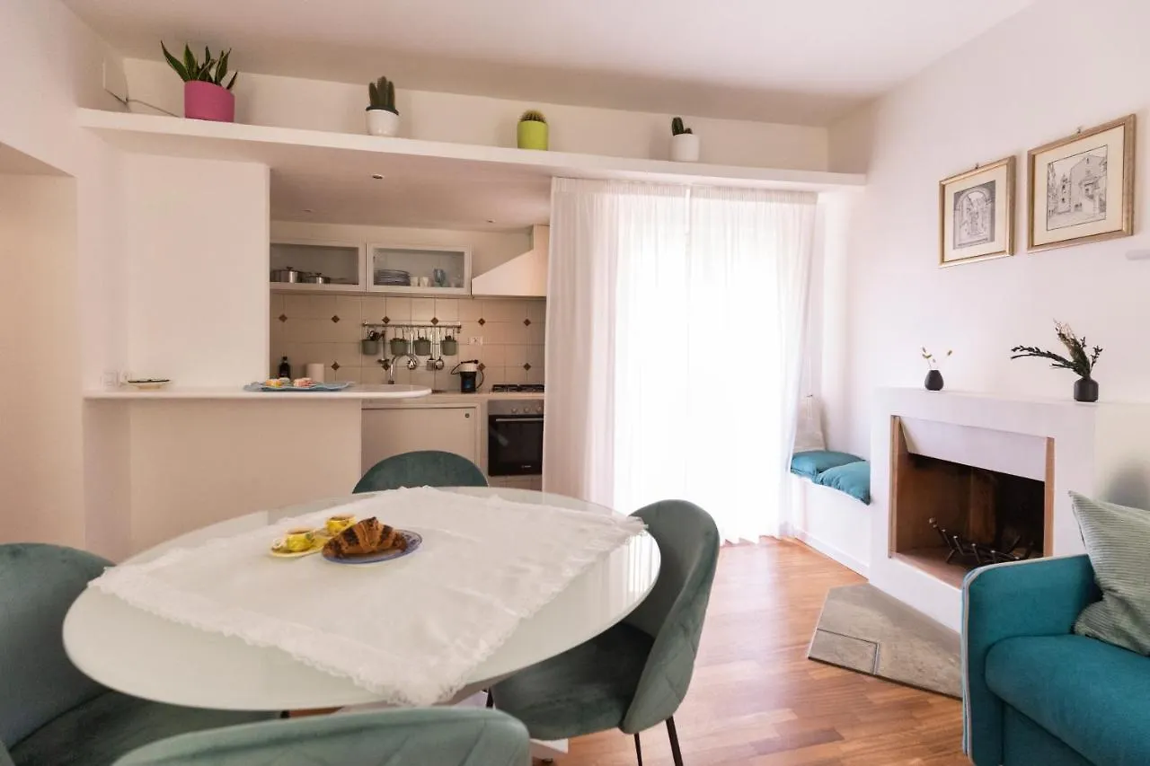 Emerald - In The Heart Of Trastevere Рим 0*,  Италия
